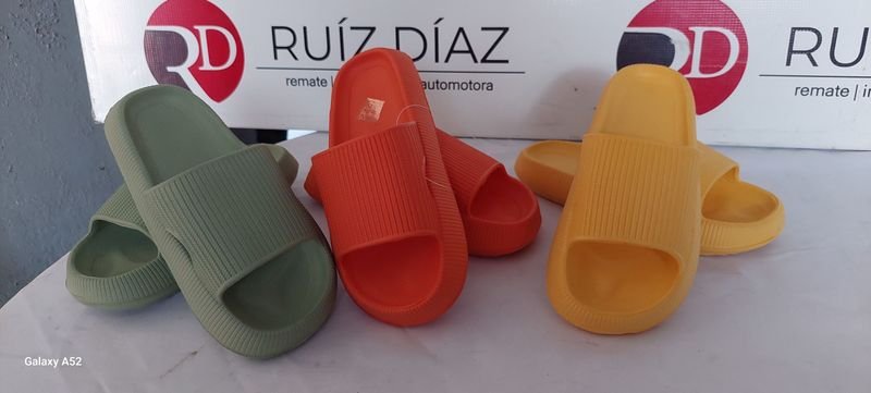 Lote anterior: Calzado de verano para hombre