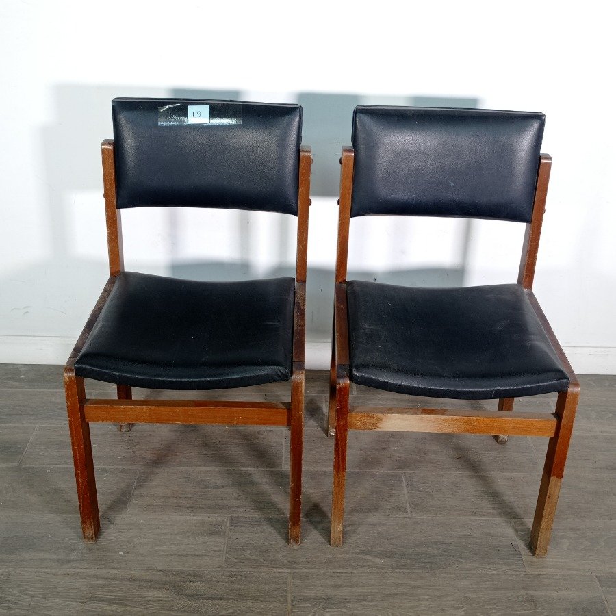 Sillas de Cedro con Asiento de Cuero y Estructura de Madera - imagen 3