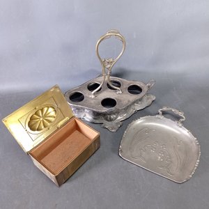 Cofre de Bronce con Interior de Madera y Pala para Migas Art Nouveau - imagen 2