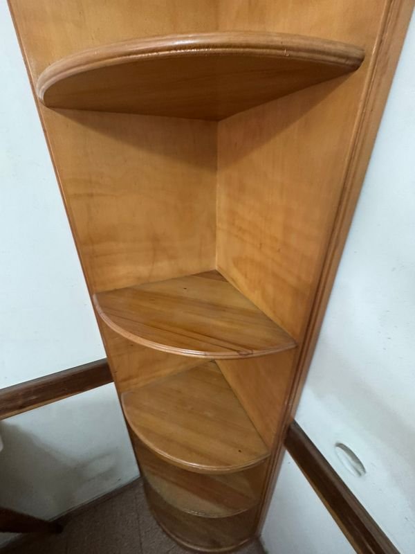 Estante esquinero de diseño curvo - imagen 3