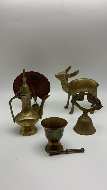 Colección de Bronce con Campana, Ciervo y Otros - imagen 1