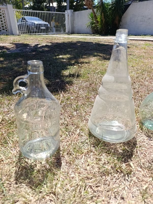 Botellas de vidrio en buen estado - imagen 3