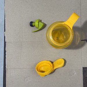 Botella Deportiva Keep Amarilla 800 ml con Tapa a Presión - imagen 5
