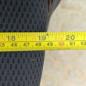 Dos Sillas de Oficina y Taburete con Detalles – Se Vende a la Vista - imagen 10
