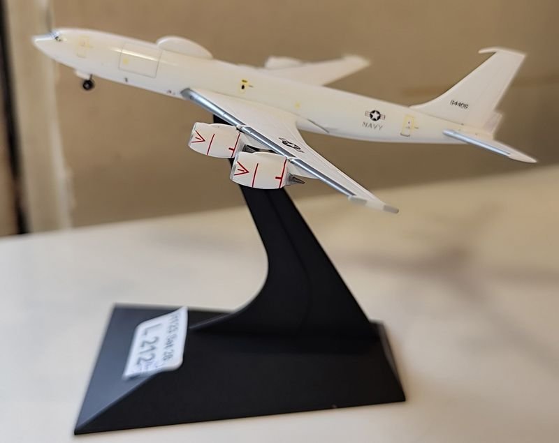 Maqueta Avión Boeing E6B US Navy Escala 1/400 Dragón con Base