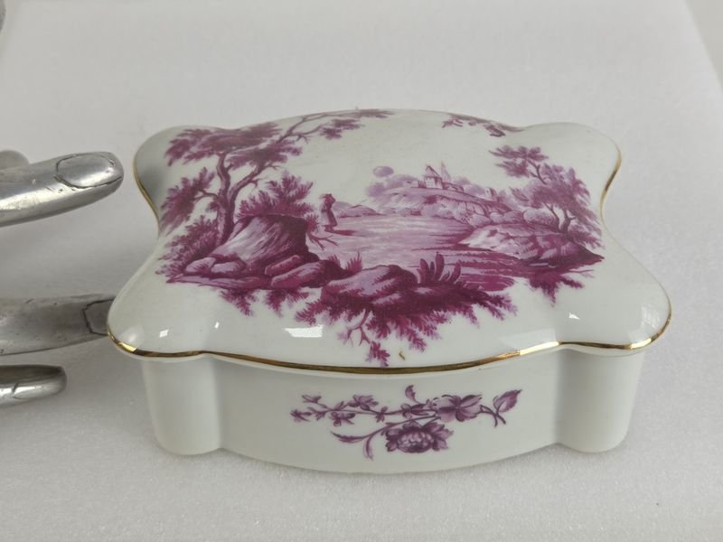 Item 901735 - Image 0