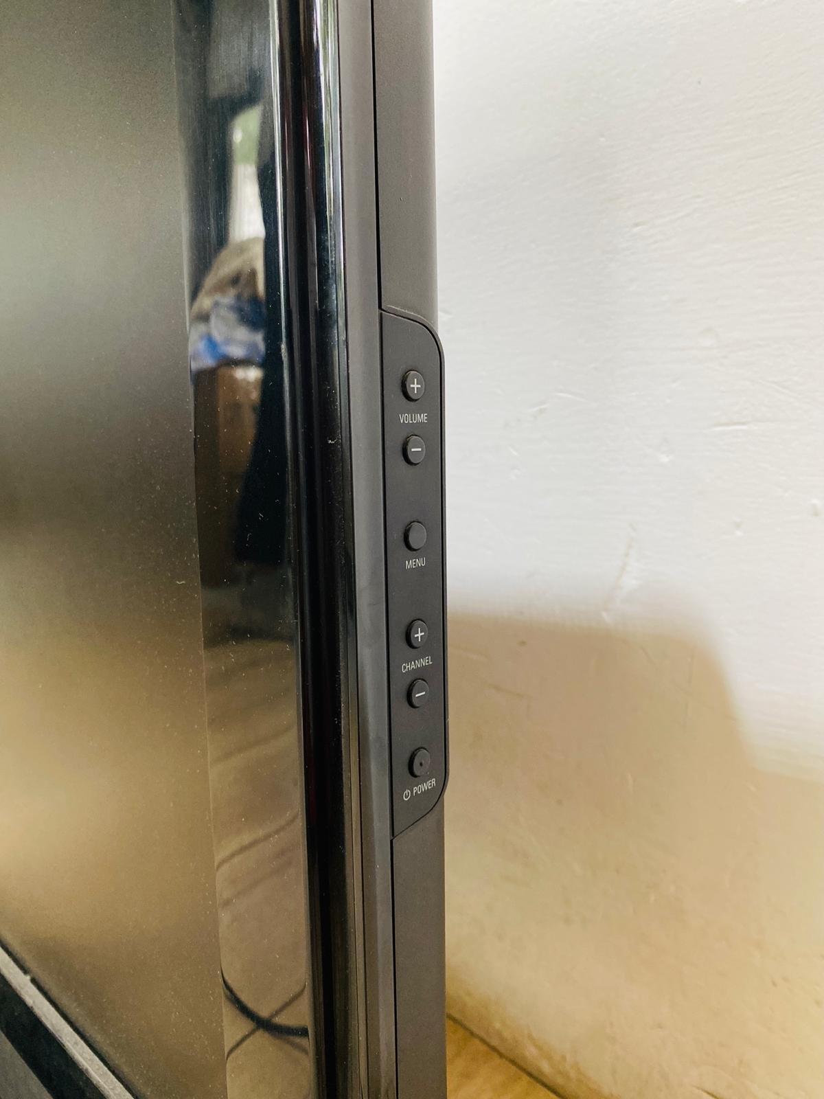 Item tv-philips-lcd-32-prende - Image 1