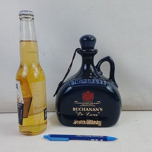 Conjunto de 17 Piezas: Jarra Licorera Buchanan's, Rallador Vintage, Matacandelas y Cuencos Pintados a Mano - imagen 5