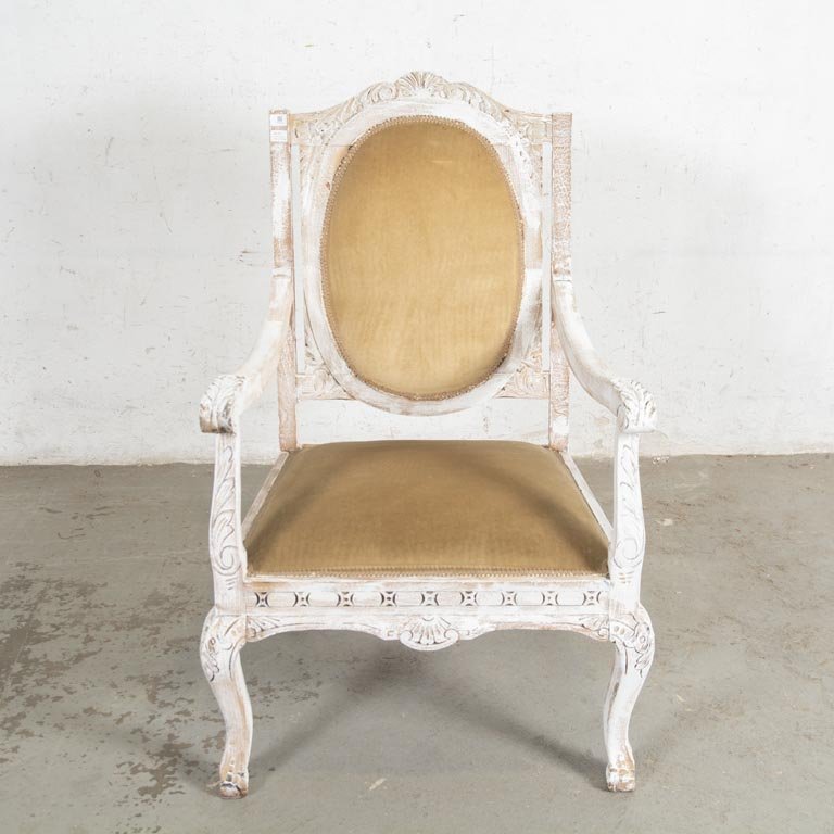 Sillón Reina Ana Estilo Luis XV Tallado y Patinado Blanco