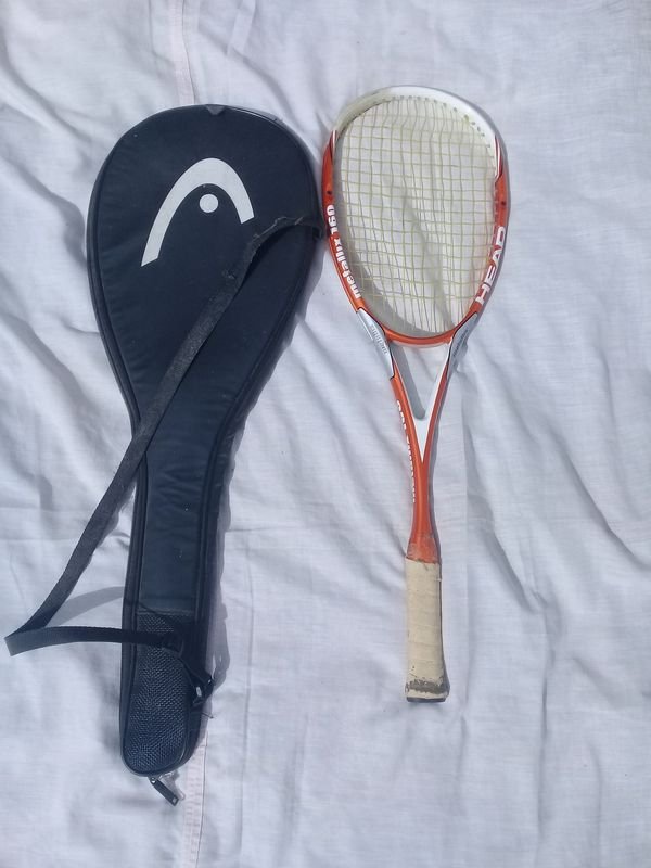 Raqueta de squash de grafito en muy buen estado - imagen 2