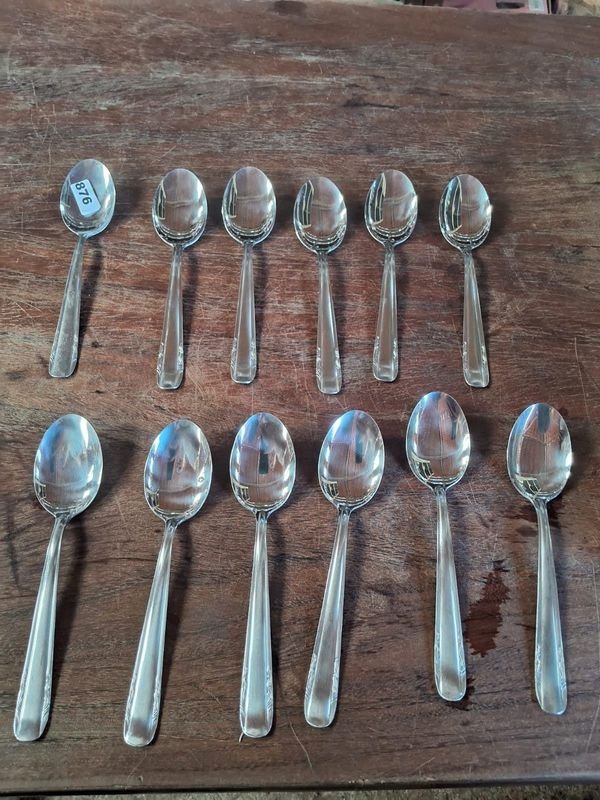 Lote de cucharas de postre en metal - imagen 2