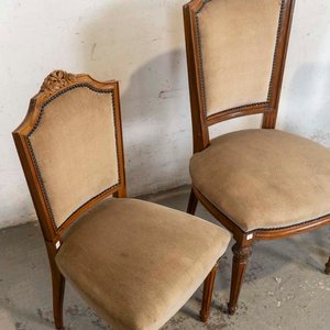 Lote de Tres Sillas Estilo Luis XV Tapizadas en Beige - imagen 3