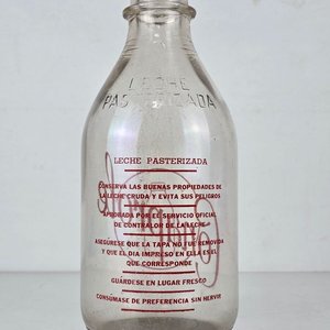 Botella Antigua de Vidrio Conaprole 2 Litros - imagen 3