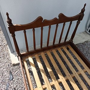 Cama Antigua de 1 Plaza en Madera Oscura - imagen 3
