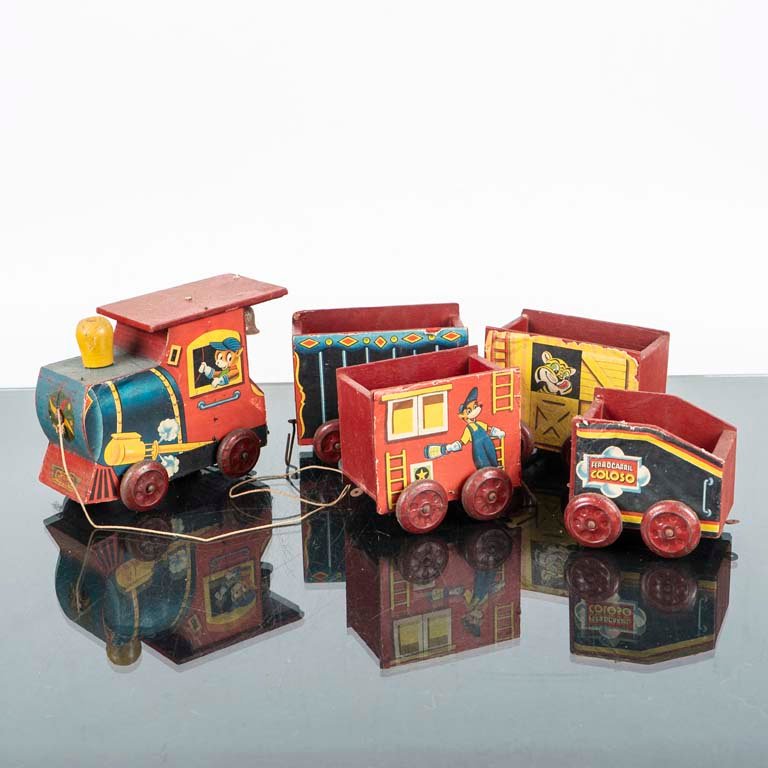 Lote siguiente: Tren de madera vintage - Juguetes