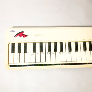 Piano a Pila Antiguo Fisher Price con Teclas Marcadas - imagen 3