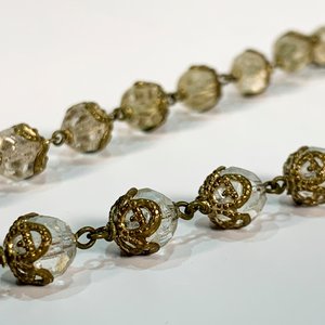 Rosario de Cristal de Roca con Crucifijo Metálico y Medalla de la Virgen - imagen 3