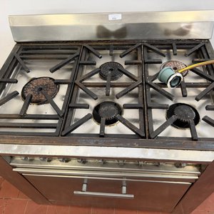 Cocina Industrial a Gas Inoxidable 5 Fuegos con Horno y Ladrillo - imagen 5