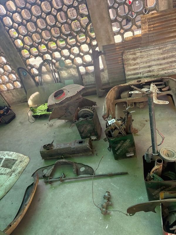 Lote de Repuestos y Chapa para Volkswagen Fusca
