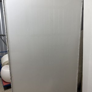 Lote de Paneles Blancos con Estructura Metálica - imagen 5