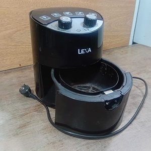 Lote anterior: Freidora de Aire Lexa Negra - Sin Mango de Canasto