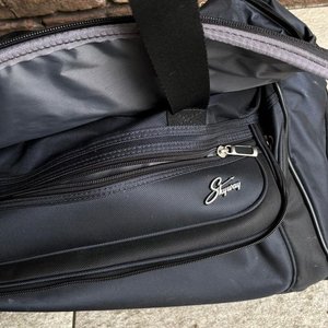 Bolso de Viaje Skyway Negro con Ruedas y Bolsillos - imagen 2
