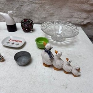 Lote Variado: Caramelera, Salero, Pimentero, Tazas, Adornos y Más - imagen 4