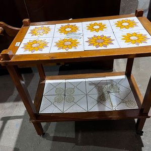 Mesa Auxiliar Bar con Ruedas y Cerámicas Decorativas - imagen 1