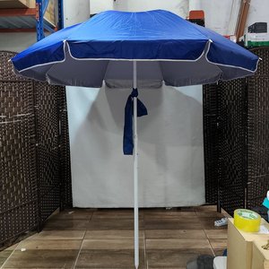 Lote siguiente: Sombrilla Azul Articulable para Patio o Playa, 210cm Diámetro, con Filtro UV