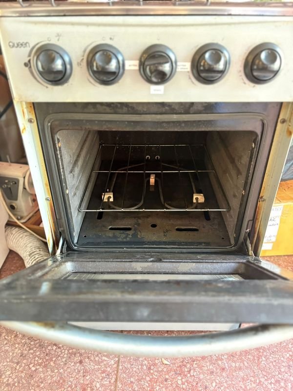 Cocina Queen combinada - Horno Electrico y 4 hornallas a gas - imagen 3