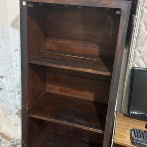 Lote siguiente: Biblioteca 