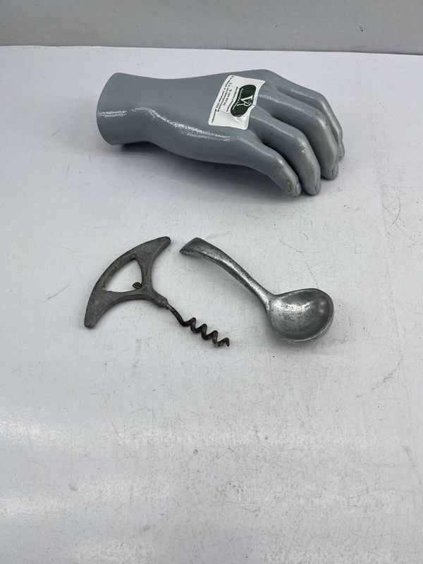 Cuchara de Aluminio y Sacacorchos Vintage