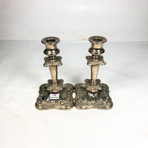 Par de Candeleros Vintage de Metal Plateado - imagen 4