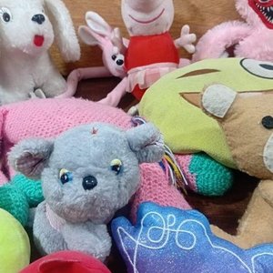 Lote de 18 Peluches Variados: Personajes Infantiles y Animales - imagen 4
