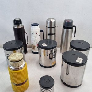 Lote siguiente: Lote de 10 Termos y Latas de Cocina en Acero Inoxidable y Plástico