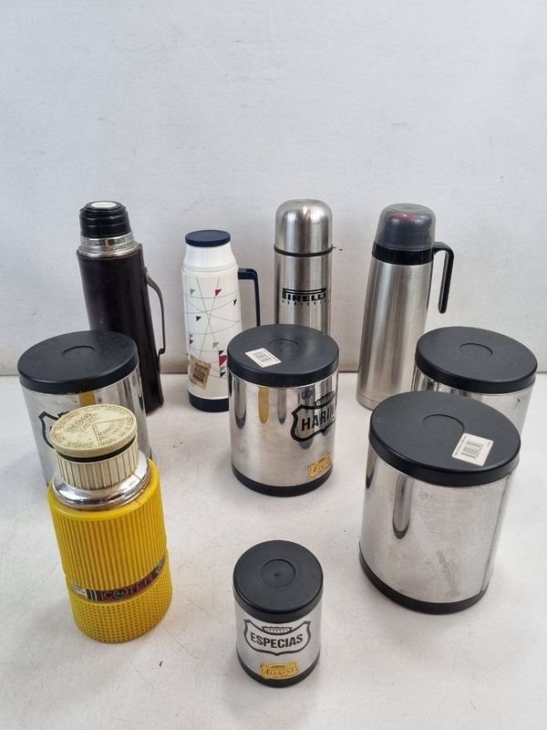 Lote de 10 Termos y Latas de Cocina en Acero Inoxidable y Plástico