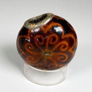Mate galleta virola de plata y oro ,con soporte acrílico - imagen 4