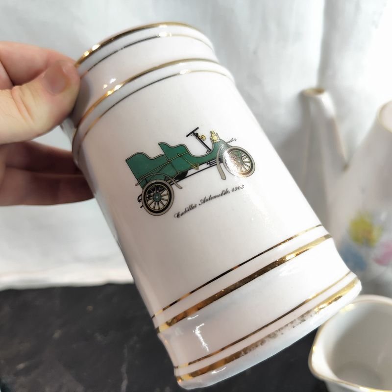 Porcelana alemana y loza inglesa: una colección de objetos antiguos - imagen 2