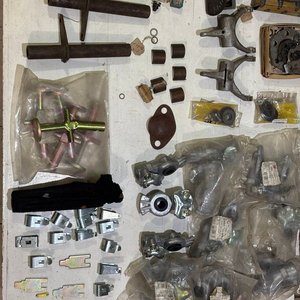 Lote de Repuestos Varios para Maquinaria y Vehículos - imagen 4