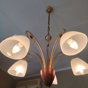 Lámpara Colgante de Bronce y Madera con 4 Picos de Luz - imagen 3