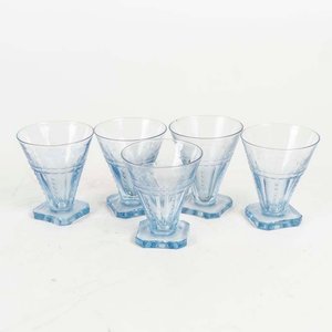 Lote siguiente: Juego de 5 Copas de Vidrio Tallado Color Azul