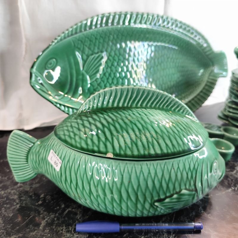 Conjunto de platos y accesorios para pescado en mayólica - imagen 8