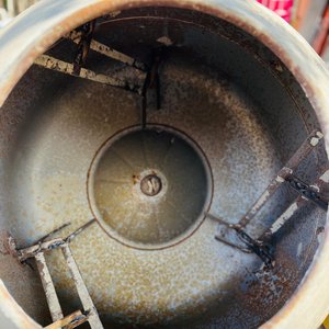 Hormigonera a Nafta Amarilla con Motor y Rueda de Arranque - imagen 2
