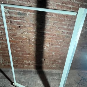 Perchero Estructura de Hierro con Ruedas - imagen 5
