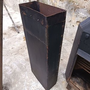 Estufa Esquinera Metálica con Caños y Parrilla - imagen 8