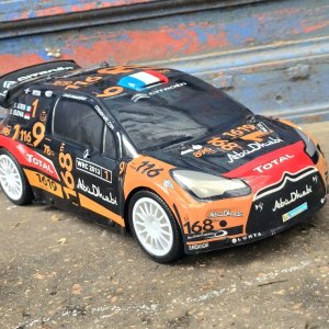 Lote siguiente: Réplica Citroën DS3 WRC "Abu Dhabi" - Loeb/Elena
