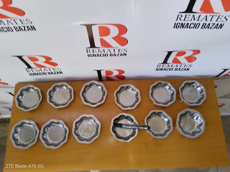 Lote siguiente: Pocillos metalicos para hornear