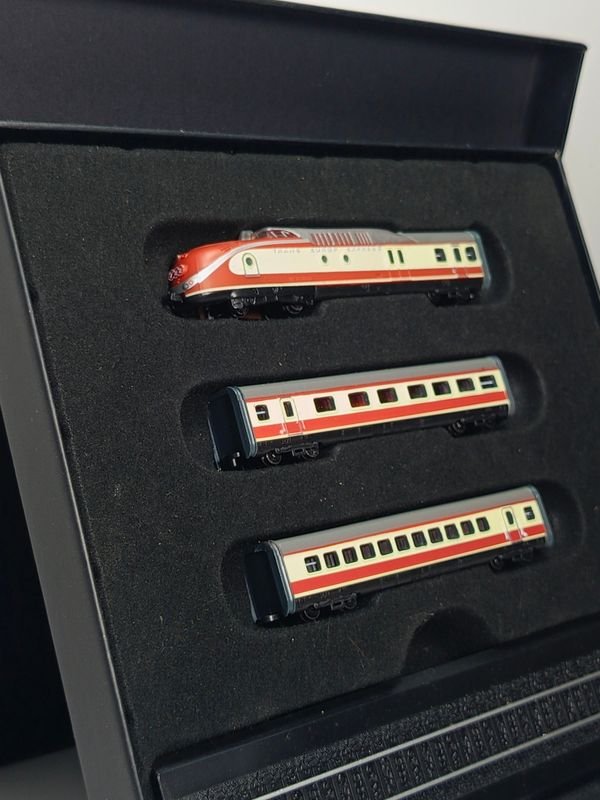 Tren a escala 1/220 Atlas Minitrains TEE PARCIFAL - imagen 4