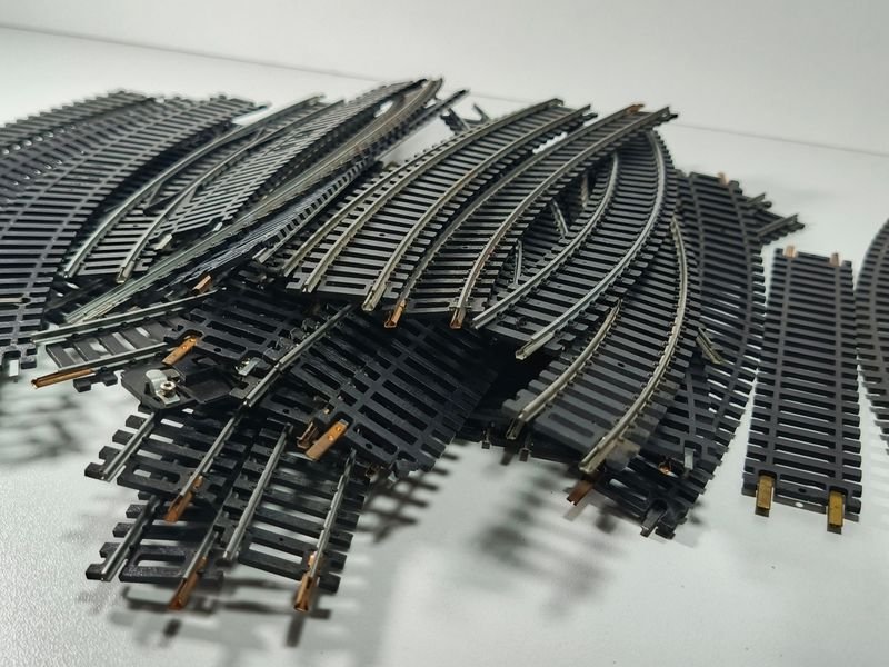 Lotes de vías férreas a escala H0 para ferromodelismo - imagen 2
