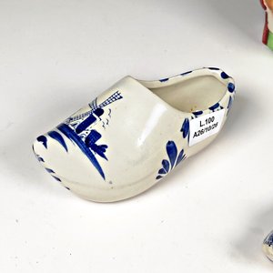 Lote de 4 Zuecos Holandeses de Loza y Jarra Inglesa de Personaje - imagen 3